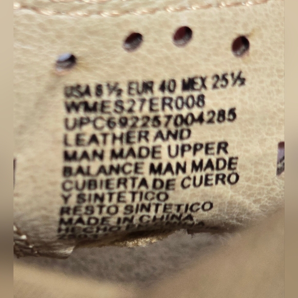 Earth Spirit Women's 8.5 Tan Sandals w/ Beaded Details In EXCELLENT CONDITION - Picture 2 of 11